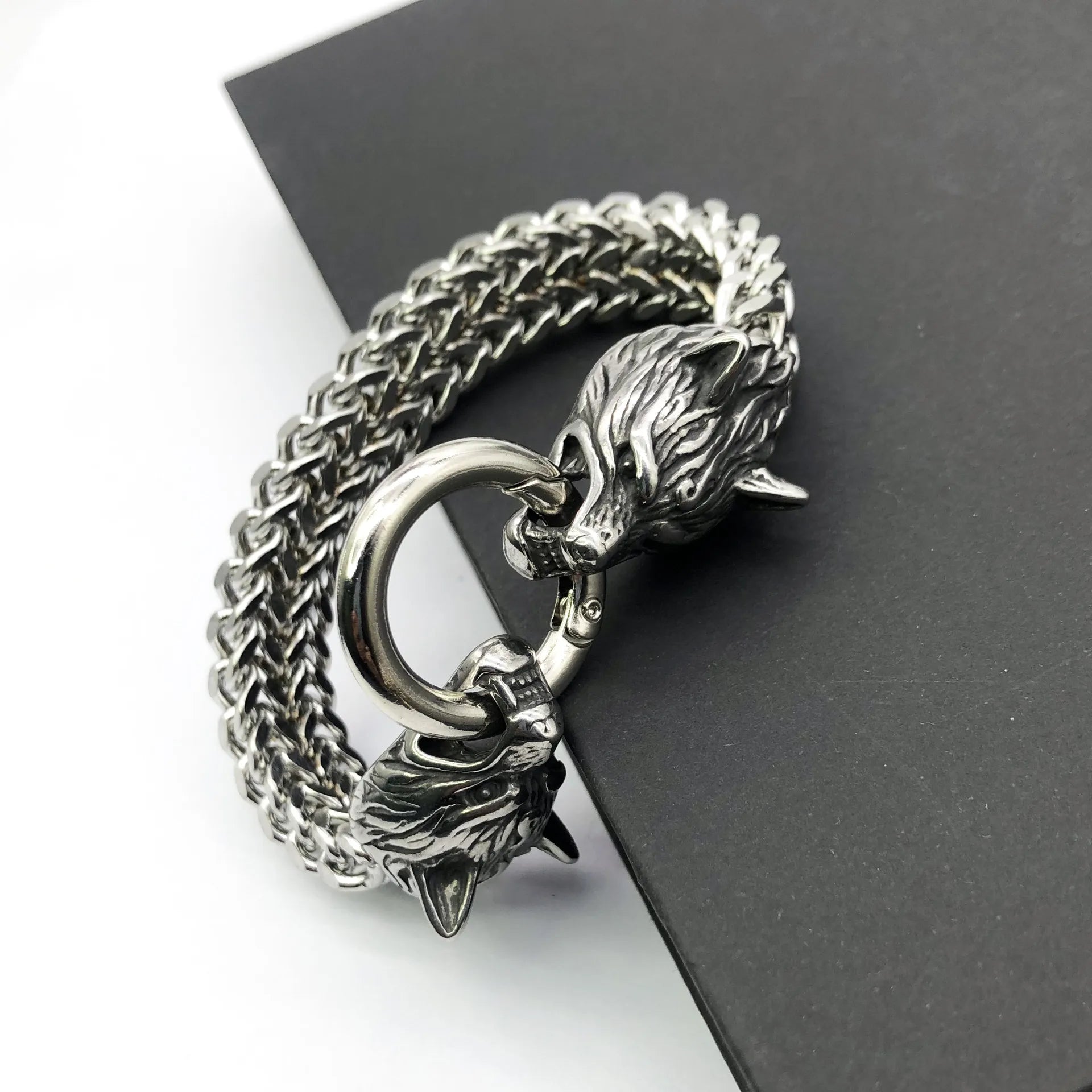 Fenrir | Bracelet Chaîne Viking à Têtes de Loup en Acier Massif